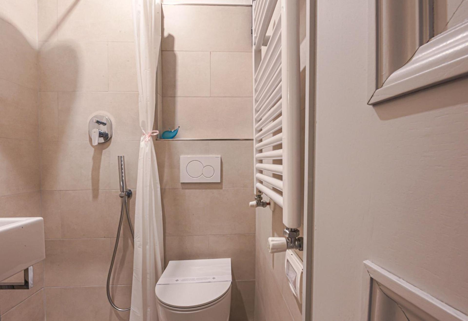 Apartment - Living In Oltrarno Florenz
