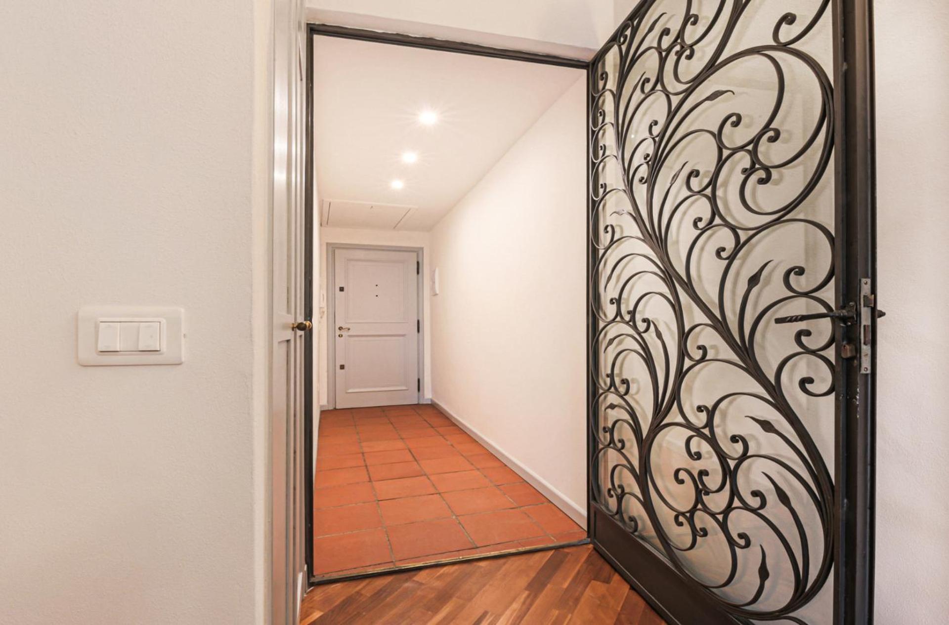 Apartment - Living In Oltrarno *